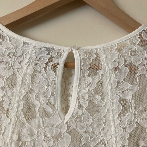 Chelsea28 Lace Top Size L Long Bell Sleeve - Picture 6 of 9